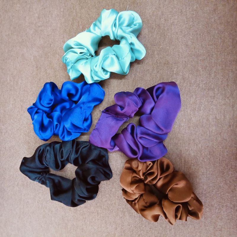 Custom Surprise Gift Box – Large Bow, Catchers, Pony Set, Reversible Octopus & Scented Candle