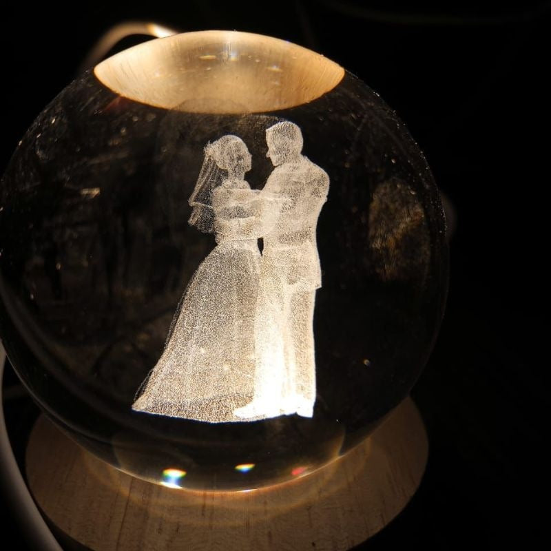 Personalized 3D Wedding Couple Crystal Lamp