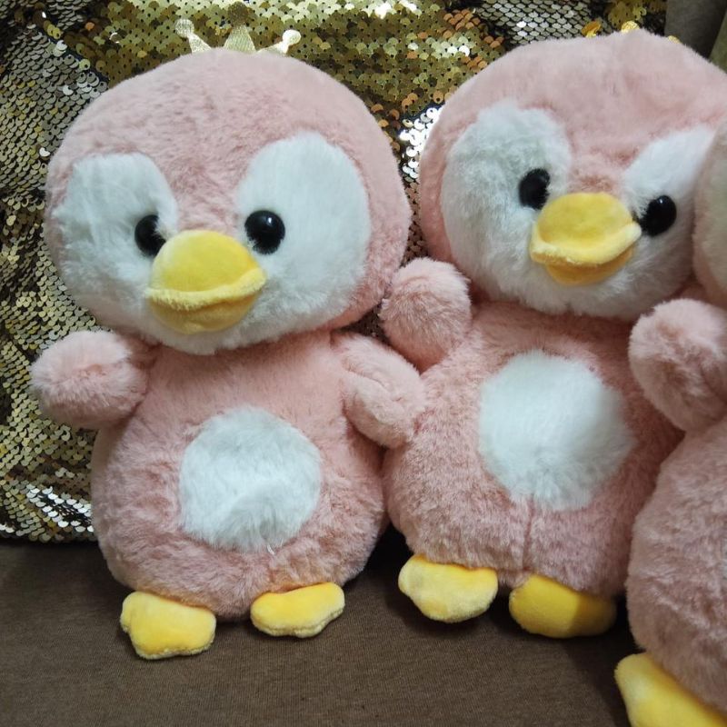 25 cm Cute Penguin Plush Toy – Soft & Cuddly Stuffed Animal